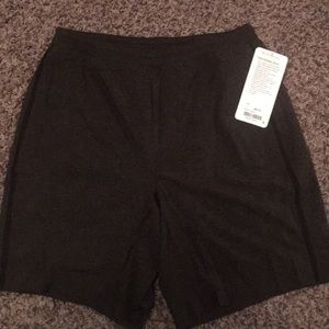 Men’s lululemon pace breaker short Large